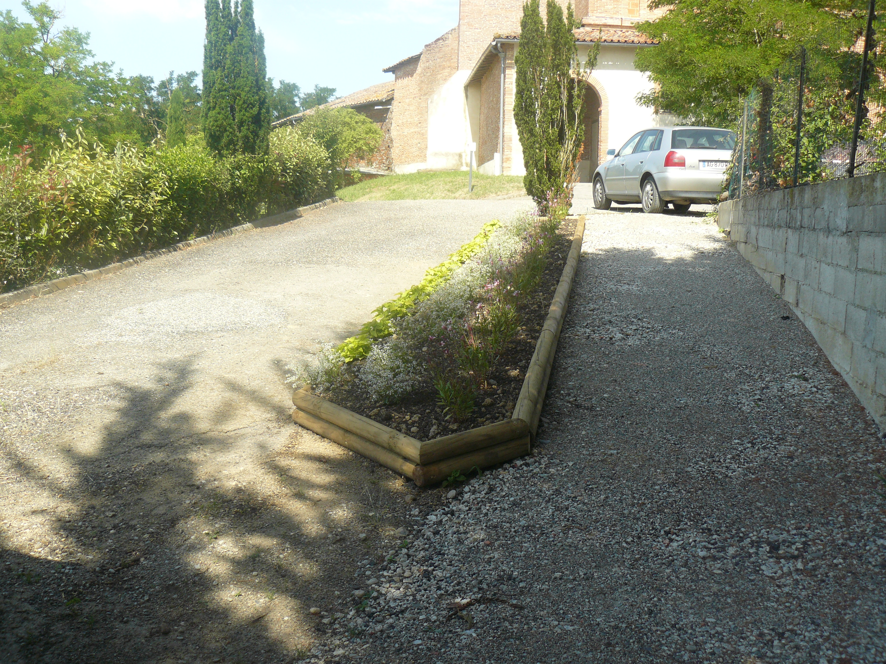 Entrée cimetiere.JPG