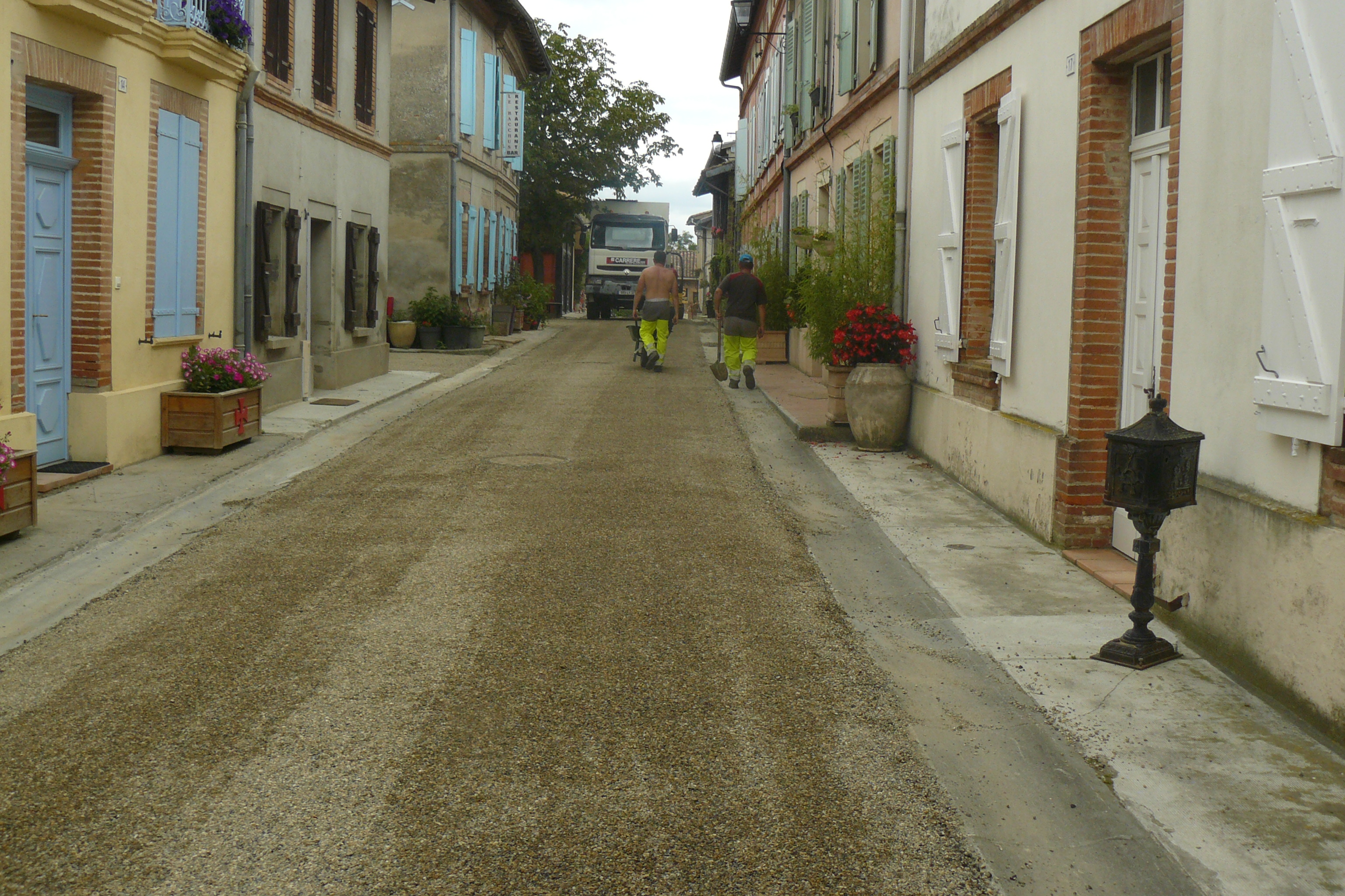Revêtement voirie village 3.JPG