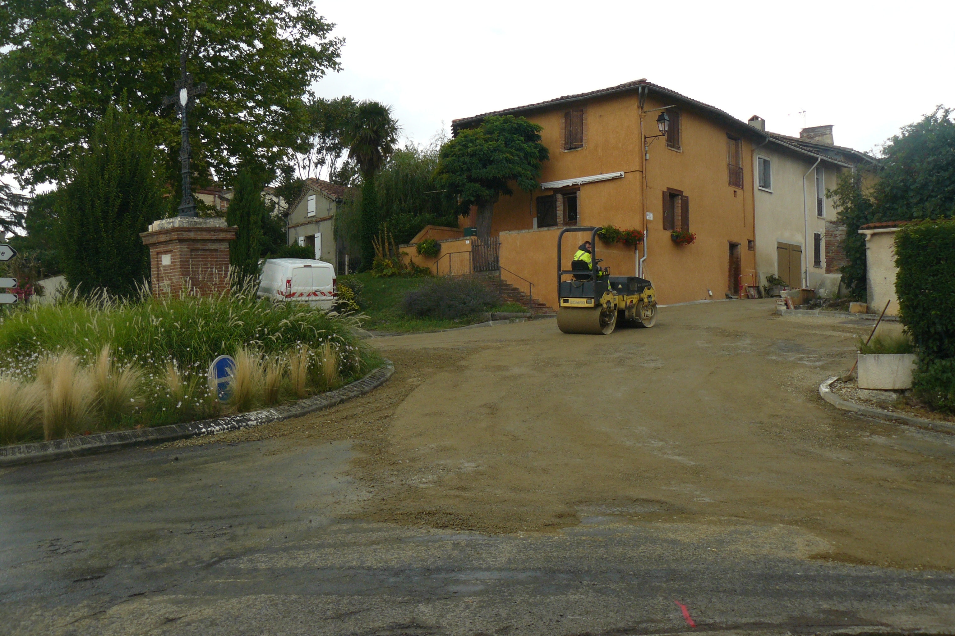 Revêtement voirie village 5.JPG